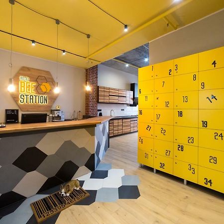 Hotel Bee Station Kiev Exterior foto