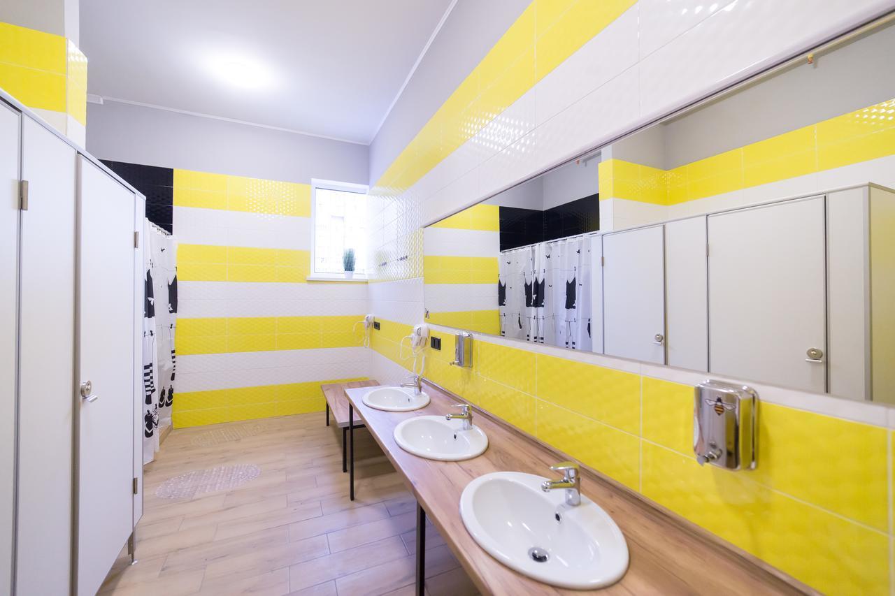 Hotel Bee Station Kiev Exterior foto