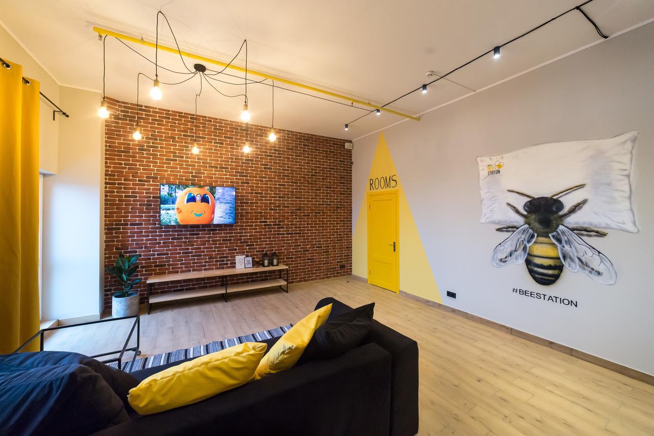 Hotel Bee Station Kiev Exterior foto