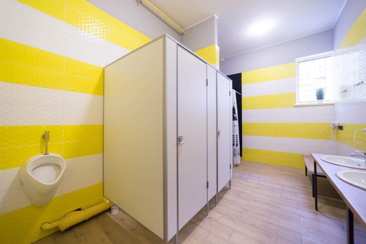 Hotel Bee Station Kiev Exterior foto